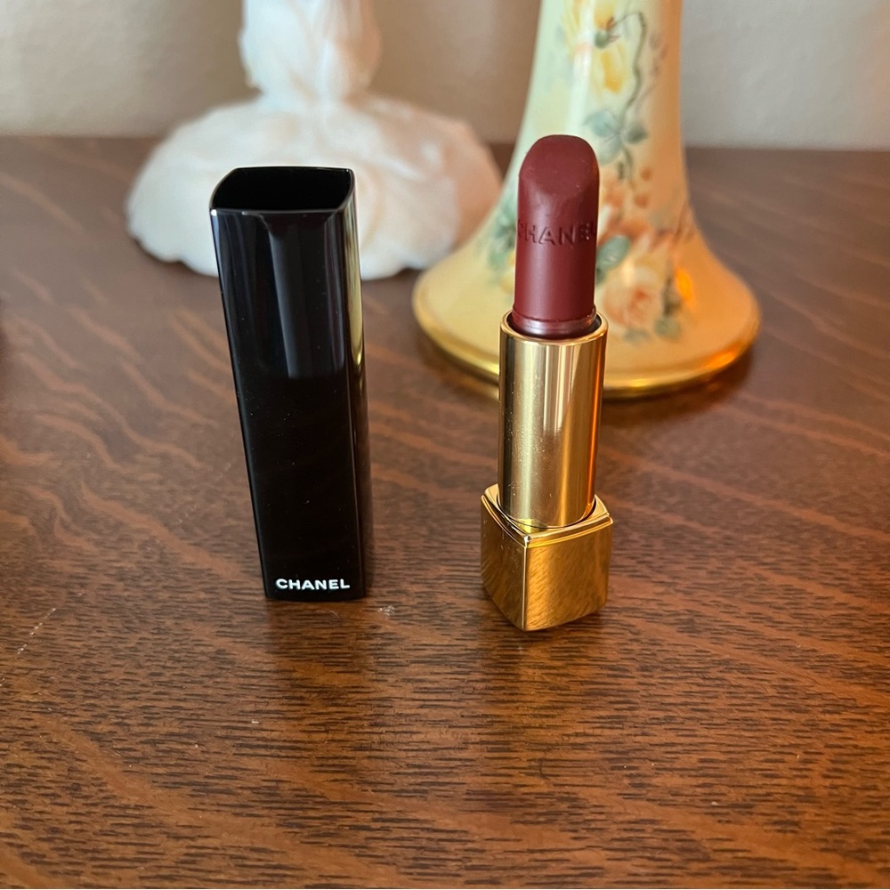 Chanel rouge allure velvet lipcolor, Poupre Etoile